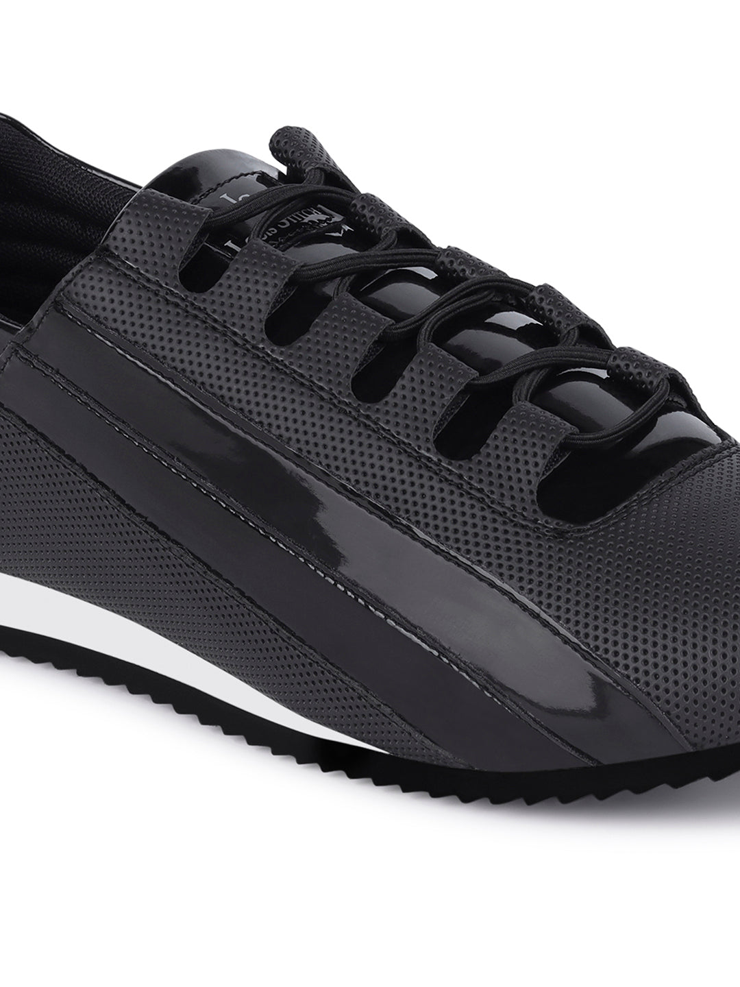 Egyptian Black Fashion Color Blocked Lace-Up Sneaker